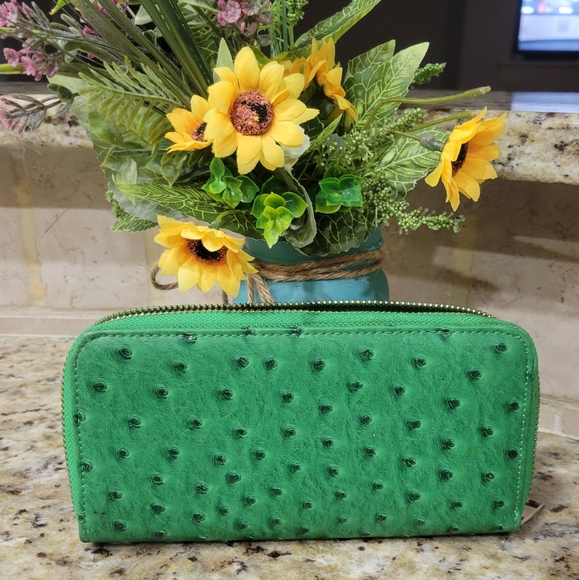 St. Patrick's 💚 Green Wallet Clutch purse - Picture 4 of 4